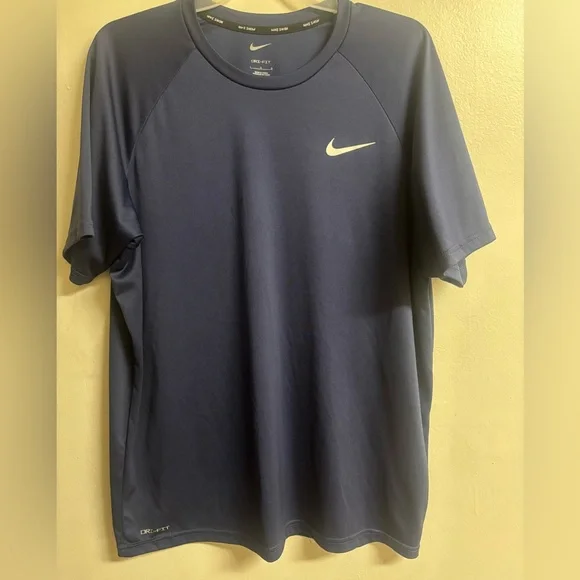 Nike Men's Navy Blue Short Sleeve Tee - Picture 1 of 4